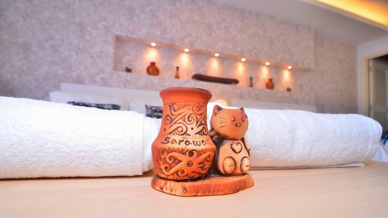 New Riverbank Suites - Waterfront Kuching City 外观 照片