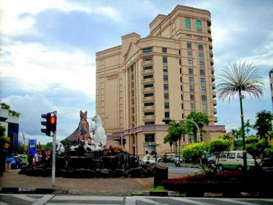 New Riverbank Suites - Waterfront Kuching City 外观 照片